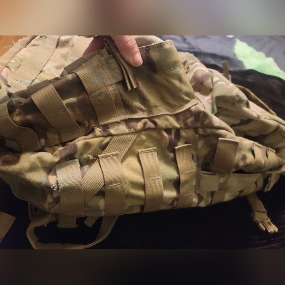 Authentic USGI Molle ii medium rucksack- Used & definitely has a story !! - Picture 15 of 16